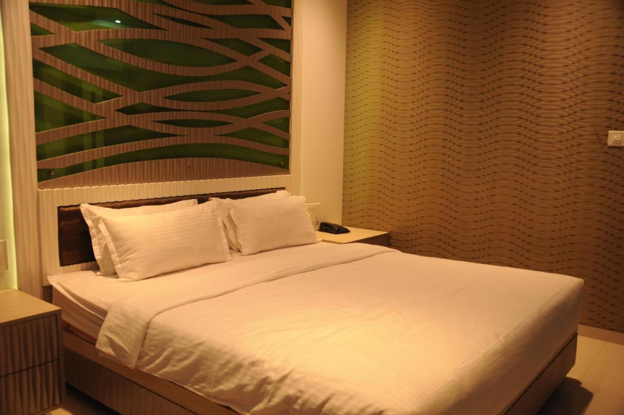 Hotel City Heart Ширді Номер фото