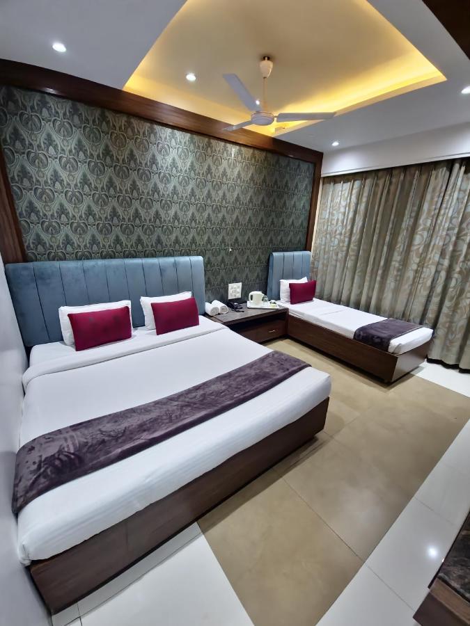 Hotel City Heart Ширді Екстер'єр фото