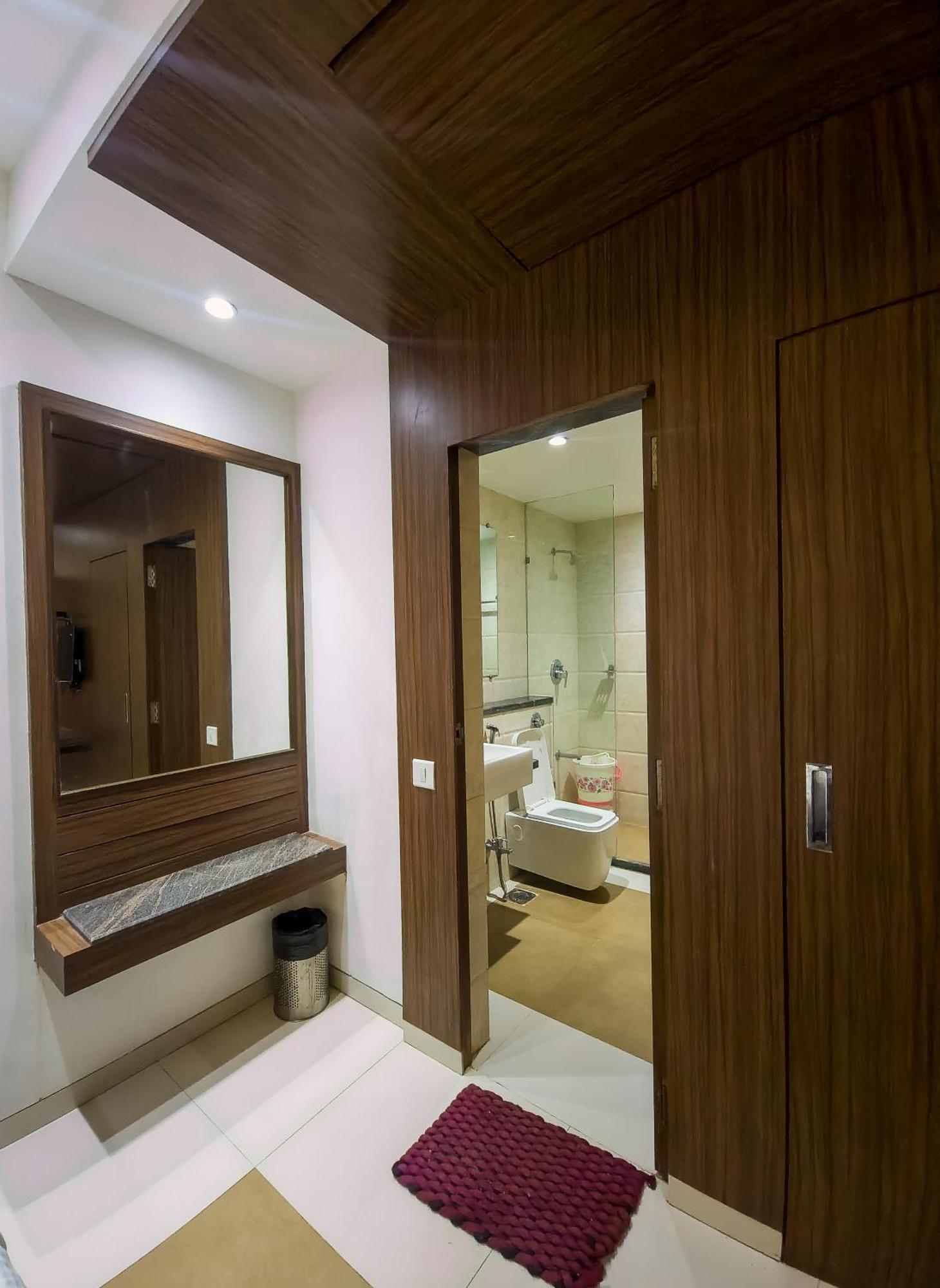 Hotel City Heart Ширді Екстер'єр фото