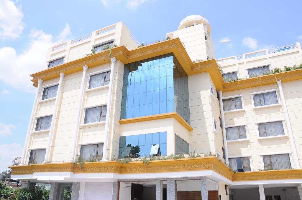 Hotel City Heart Ширді Екстер'єр фото