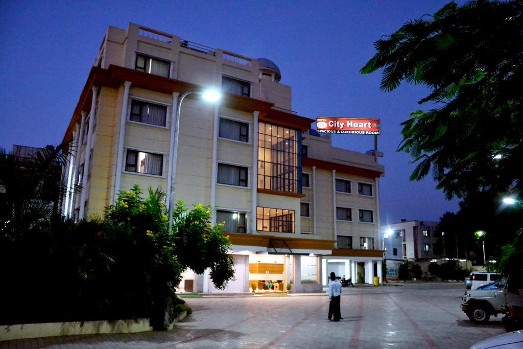 Hotel City Heart Ширді Екстер'єр фото